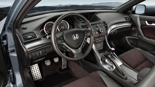 ТОП-5 &laquo;заряженных&raquo; автомобилей до 1 млн рублей