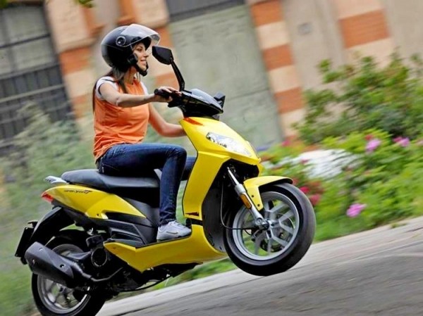 Категория &laquo;М&raquo; водительских прав: что это такое