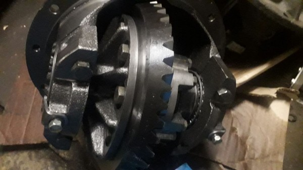 Из того, что было: кто делает редукторы, которые гудят и разваливаются