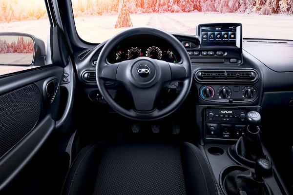 Немцы назвали необычную причину для покупки российского внедорожника LADA Niva Travel