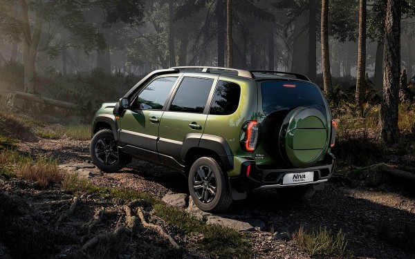Немцы назвали необычную причину для покупки российского внедорожника LADA Niva Travel