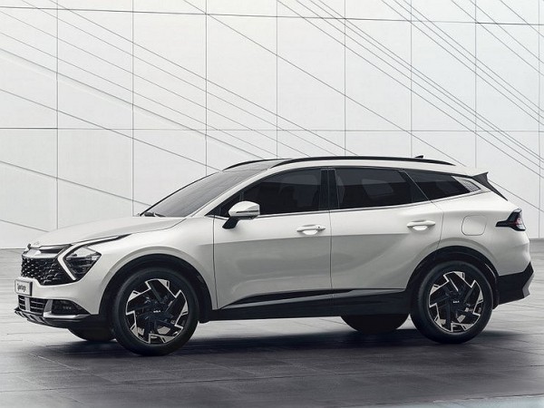 25 громких автоновинок на российском рынке в 2022 году