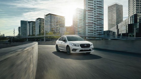 ТОП-3 премиальных седанов, покинувших рынок России в 2021 году