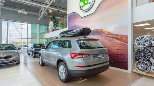 В РФ насчитывается 3,2 тыс. автодилеров в январе 2022 года