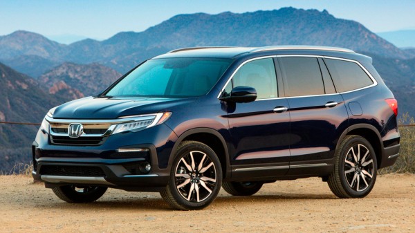 ТОП-3 кроссоверов и внедорожников, которых будет не хватать на российском рынке