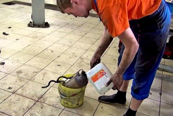 Автомобильный катализатор — что это такое и признаки его поломки Автомобильный катализатор — что это такое и признаки его поломки