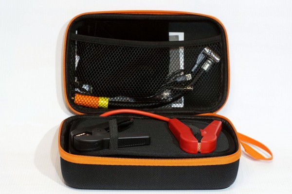 Бустер-пускач, компрессор и пауэрбанк в одном флаконе