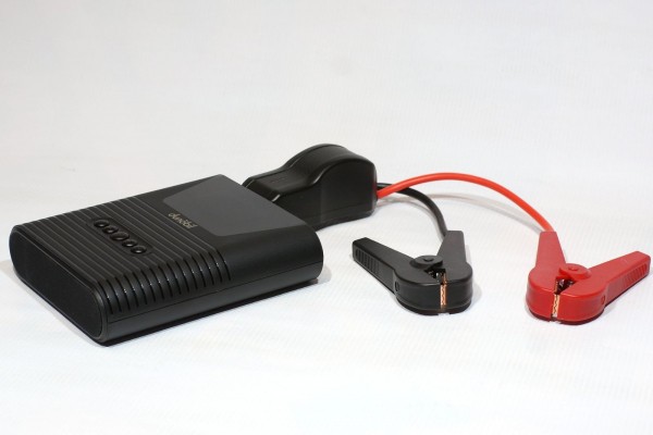 Бустер-пускач, компрессор и пауэрбанк в одном флаконе