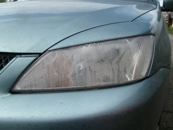 Что делать, если потеют фары изнутри