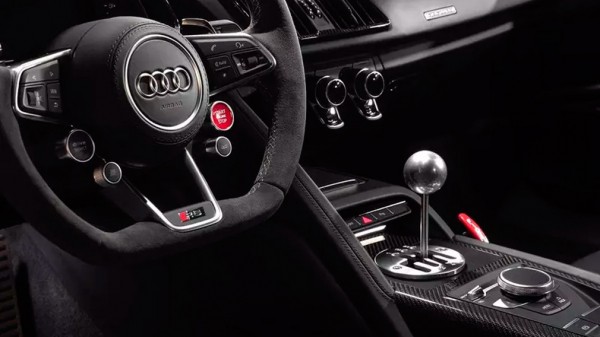 Владельцам Audi R8 второй генерации предложили установить механическую коробку передач