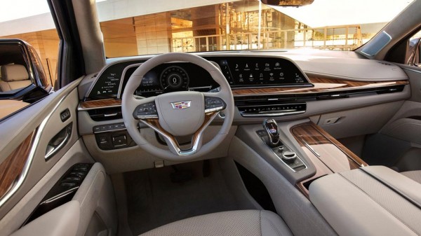 ТОП-4 технологичных салонов в серийных автомобилях