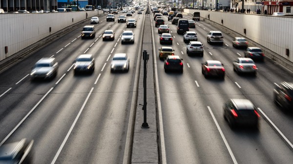 Автоэксперт Максим Едрышов настоятельно рекомендует россиянам следить за старыми авто