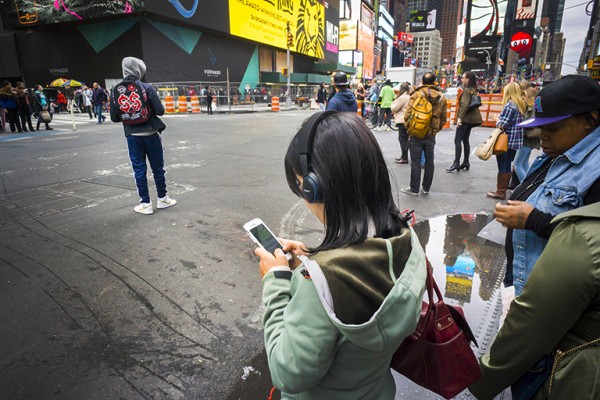 Смартфоны опаснее, чем водители-&laquo;камикадзе&raquo;