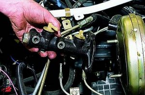 Главный цилиндр тормозной: диагностика и ремонт