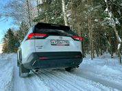 Гребет, как проклятый: зимний тест-драйв Toyota RAV4 пятого поколения