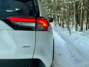 Гребет, как проклятый: зимний тест-драйв Toyota RAV4 пятого поколения