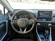 Гребет, как проклятый: зимний тест-драйв Toyota RAV4 пятого поколения