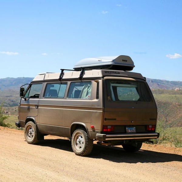 Модифицированный фургон VW получил "умный" интерьер и мощный мотор от Subaru