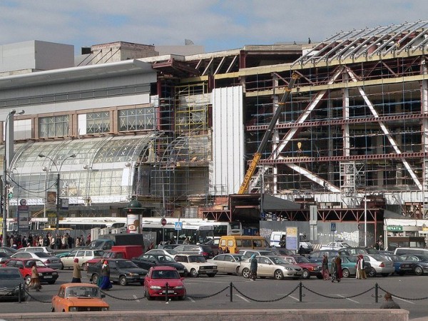 Почему на стоянках супермаркетов часто «глючит» сигнализация в автомобиле Почему на стоянках супермаркетов часто «глючит» сигнализация в автомобиле