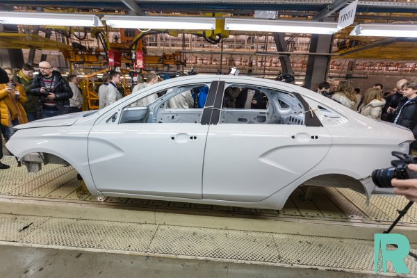 В "АвтоВАЗ" объяснили почему в их моделях хлипкие кузова