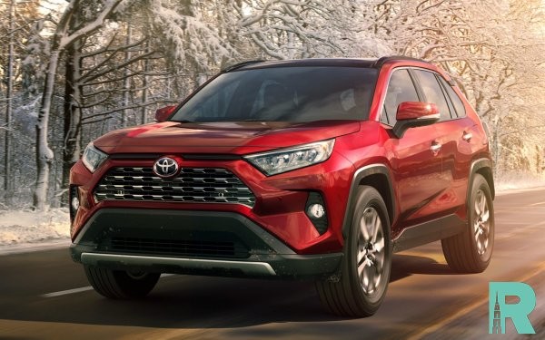 В России появился новый Toyota RAV4