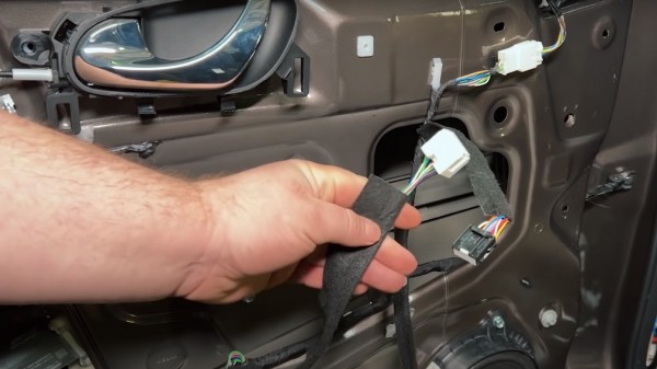 Блогер разобрал новый кроссовер Nissan Qashqai и назвал его недостатки Блогер разобрал новый кроссовер Nissan Qashqai и назвал его недостатки