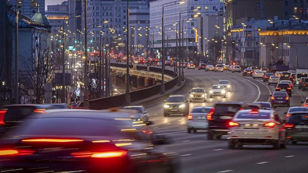 В России за 10 лет в два раза сократилось число погибших на дорогах
 В России за 10 лет в два раза сократилось число погибших на дорогах