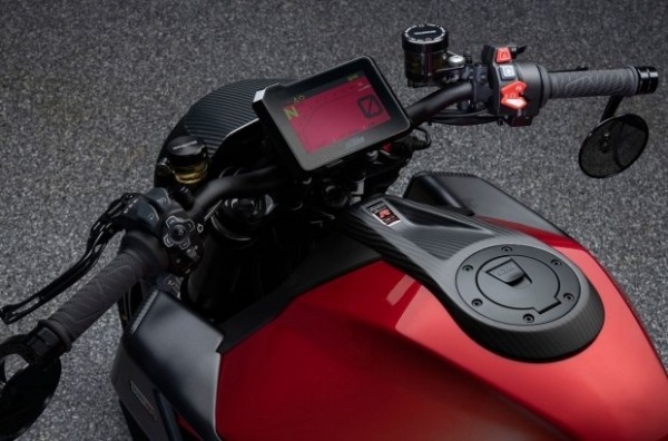 Все бывает в первый раз: Brabus выпустил мотоцикл