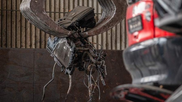 Путин поручил проработать идею возобновления программы утилизации автомобилей
