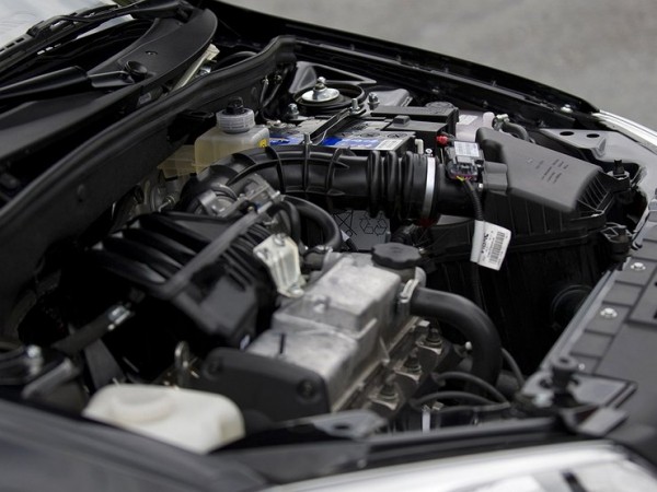 Почему производители делают все больше втыковых моторов, и чем это плохо для автовладельцев