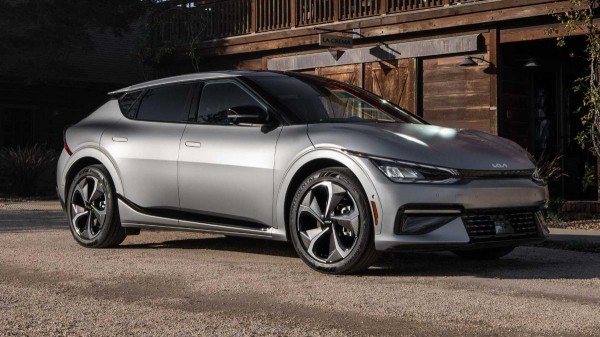 После наценки дилера, электромобиль Kia EV6 продается почти за 6 млн.руб.  После наценки дилера, электромобиль Kia EV6 продается почти за 6 млн.руб.