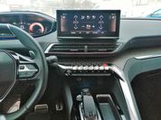 Прочь от безумного мира: духовное путешествие на новом Peugeot 3008 Прочь от безумного мира: духовное путешествие на новом Peugeot 3008