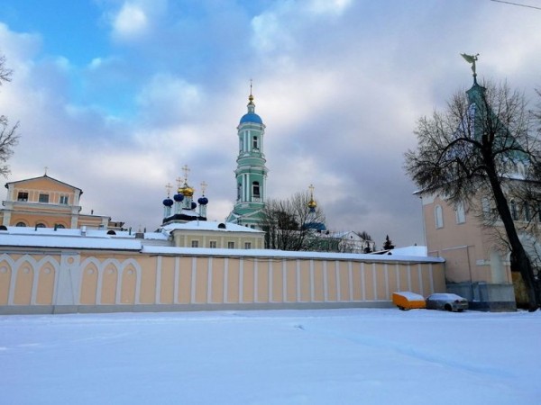 Прочь от безумного мира: духовное путешествие на новом Peugeot 3008 Прочь от безумного мира: духовное путешествие на новом Peugeot 3008