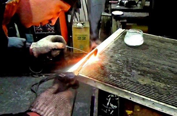 Ремонт радиатора охлаждения автомобиля своими руками