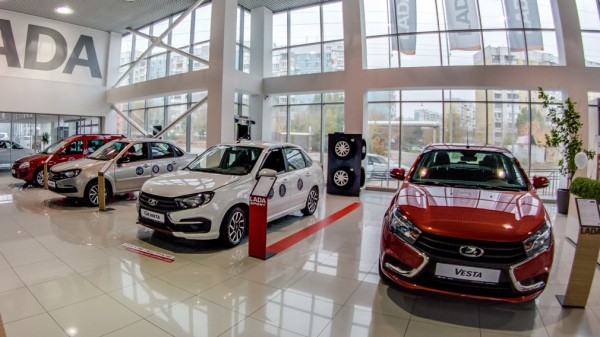 СберАвто: почти треть россиян в юности мечтали купить автомобиль советского производства