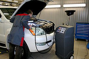 Вакуумная замена масла в двигателе: как выполняется, плюсы и минусы способа Вакуумная замена масла в двигателе: как выполняется, плюсы и минусы способа