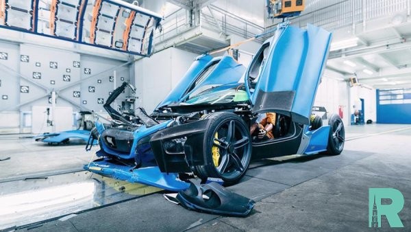 Во время краш-теста разбит гиперкар стоимостью 2,1 миллиона долларов (видео)