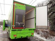 Водитель сидит посередине: белорусы выпустили очень необычный грузовик