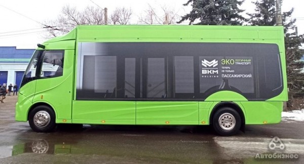 Водитель сидит посередине: белорусы выпустили очень необычный грузовик