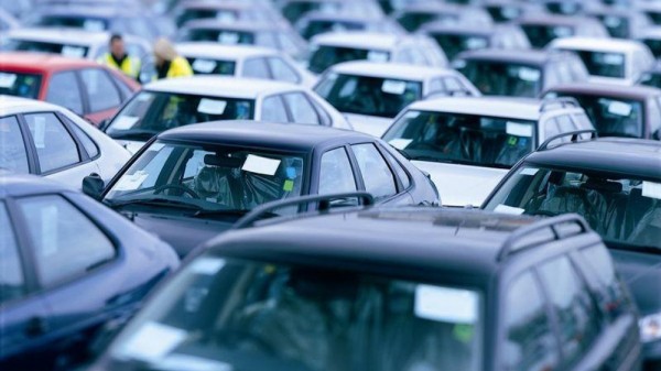 Жители Новосибирска стали продавать подержанные автомобили по произвольным ценам в 2022 году 