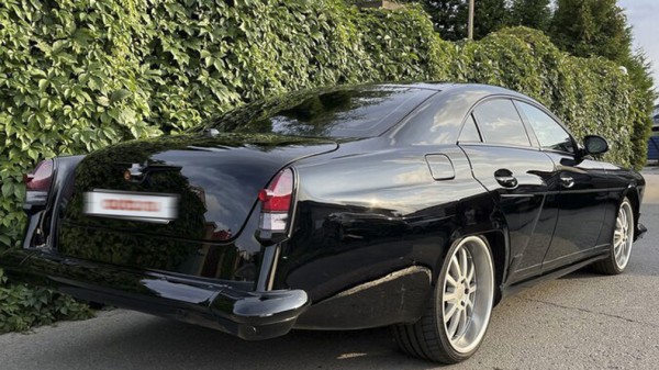 В РФ продаётся гибрид &laquo;Волги&raquo; и Mercedes-Benz за 6,9 млн рублей