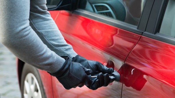 Названы 5 способов защитить автомобиль от угона в 2022 году