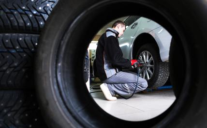 Автовладельцы тоже думают о&nbsp;&laquo;резине&raquo;&nbsp;&mdash; потому что их&nbsp;&laquo;обули&raquo;