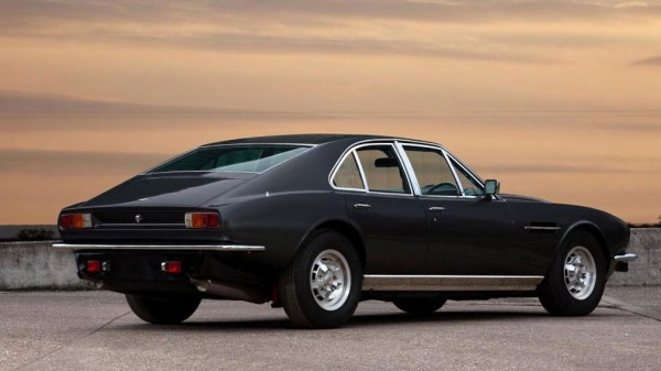 Одну из самых редких моделей Aston Martin продадут на аукционе