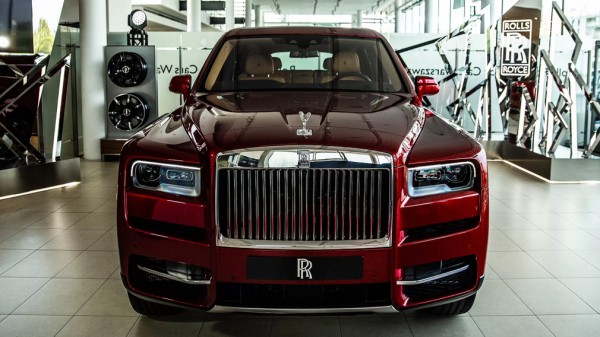 Рынок новых люксовых автомобилей в РФ вырос в 3,2 раза в феврале 2022 года