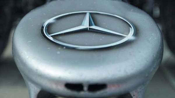 Mercedes-Benz приостановит производство и поставки автомобилей в РФ
 Mercedes-Benz приостановит производство и поставки автомобилей в РФ