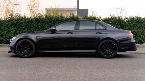 Ателье Brabus подготовило 900-сильный Mercedes-AMG E 63 S Ателье Brabus подготовило 900-сильный Mercedes-AMG E 63 S