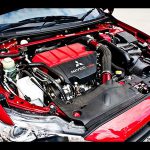 Двигатель автомобиля громко или шумно работает: что делать водителю