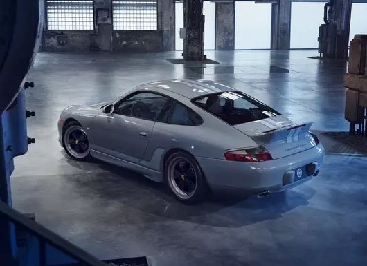 Підрозділ Porsche Classic побудував унікальний 911