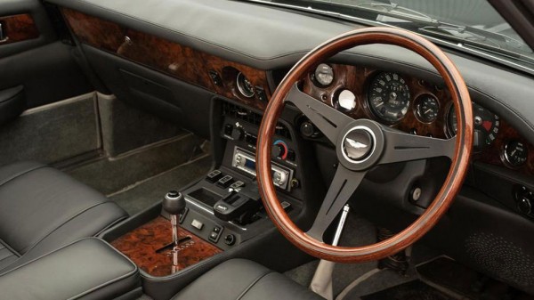 Одну из самых редких моделей Aston Martin продадут на аукционе
